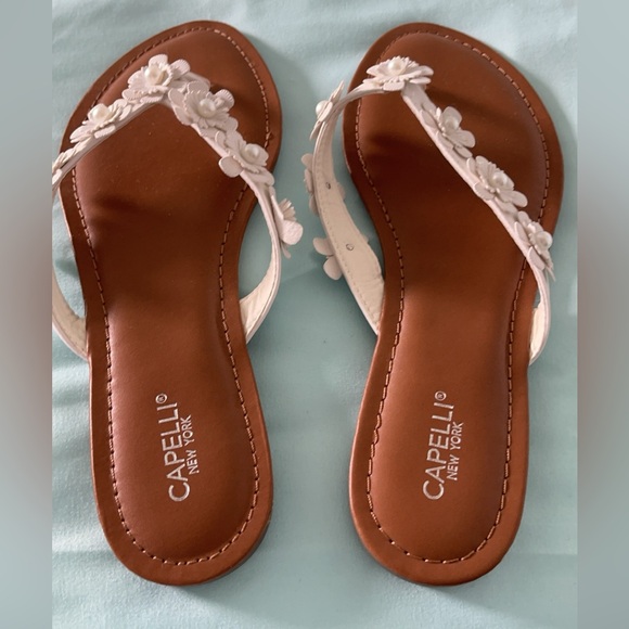 Woman’s flip flops size 9 - Picture 3 of 4